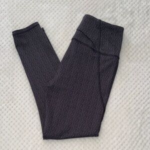 🖤 Under Armour HeatGear Leggings – Women’s Size Small – Gray/Black Pattern